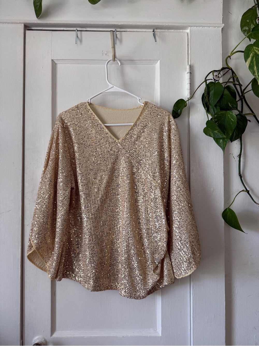 Sequin V-Neck Womens Top in Champagne size XL